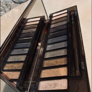 Naked Smokey pallet